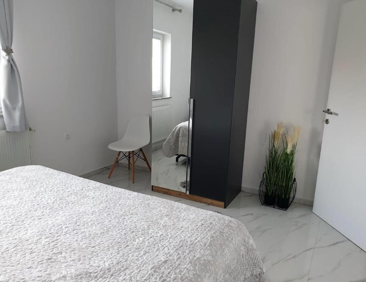 נובליה Premium Apartments Adore מראה חיצוני תמונה