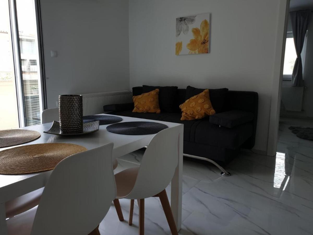 נובליה Premium Apartments Adore מראה חיצוני תמונה